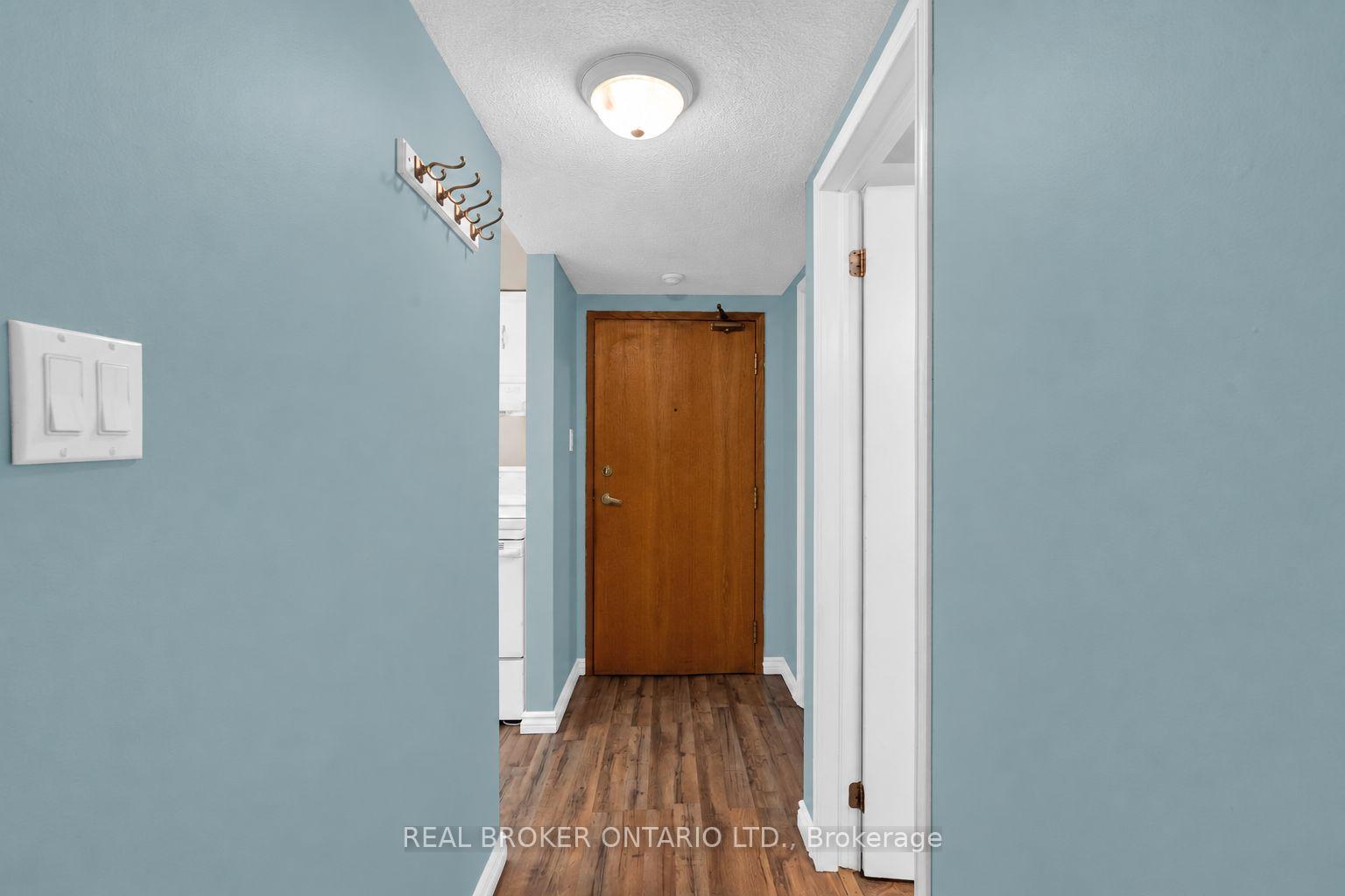 Photo 3 of Unit 206, 25 Meadow Lane, Barrie, Ardagh — HOMEH