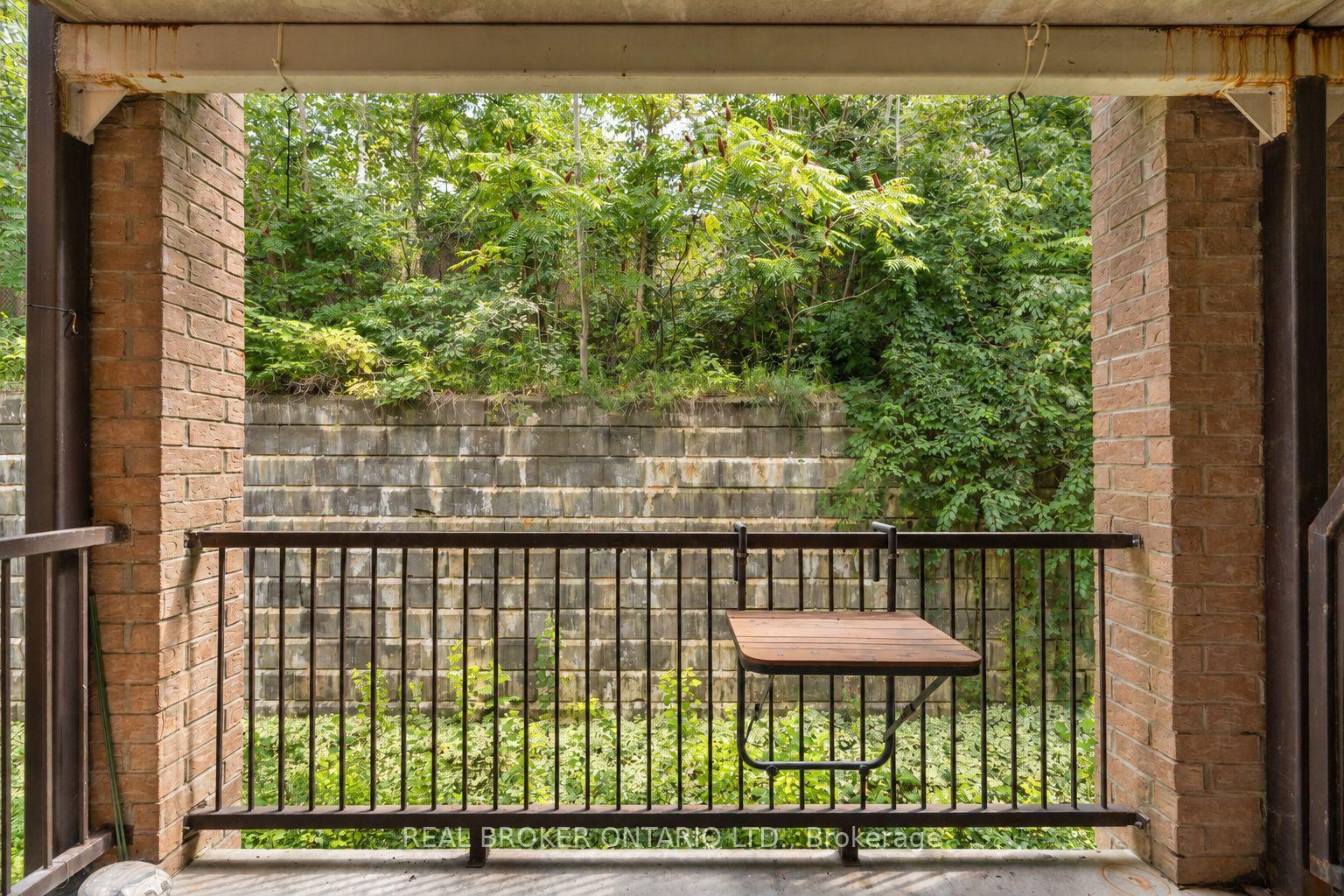 Photo 18 of Unit 206, 25 Meadow Lane, Barrie, Ardagh — HOMEH
