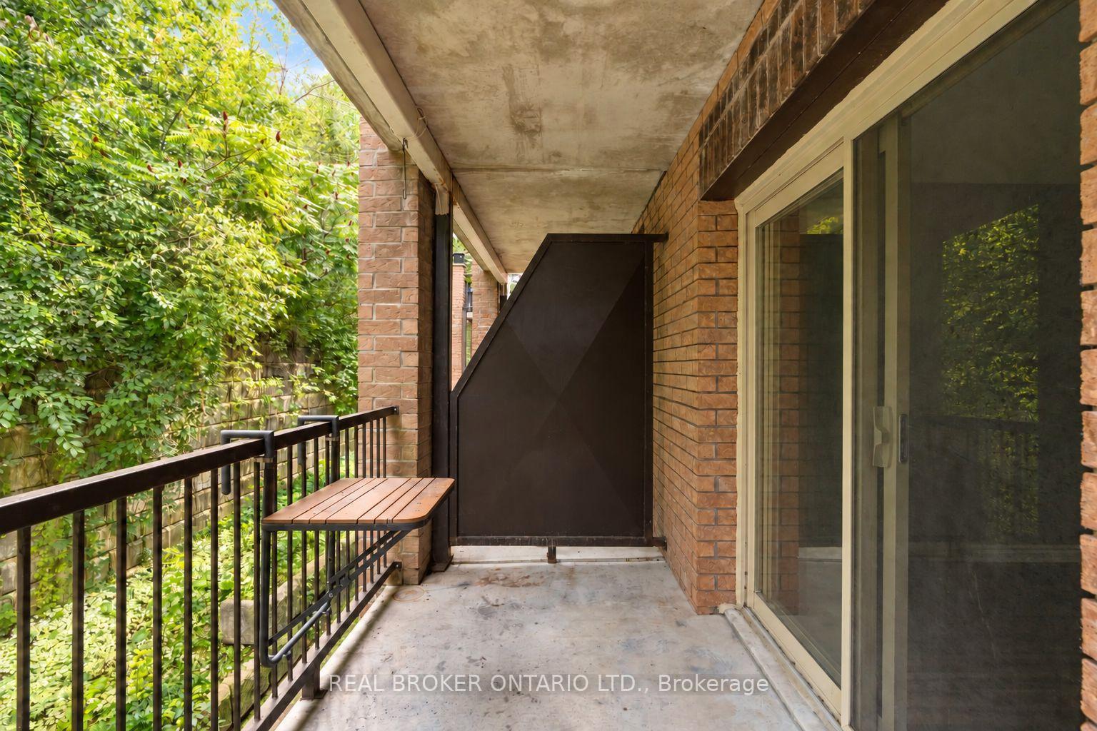 Photo 19 of Unit 206, 25 Meadow Lane, Barrie, Ardagh — HOMEH