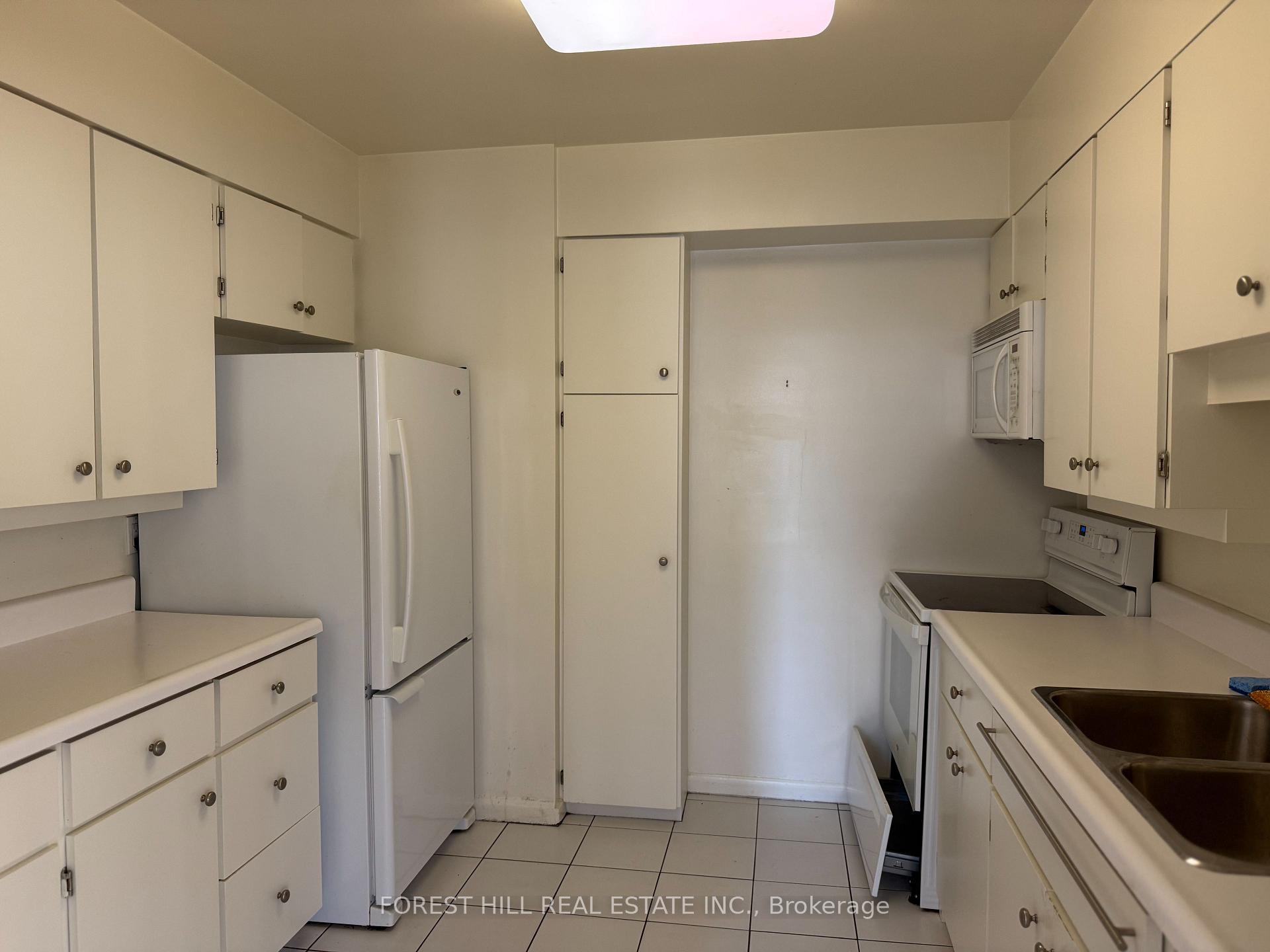 Photo 2 of Unit 405, 500 Avenue Road, Toronto, Casa Loma — HOMEH