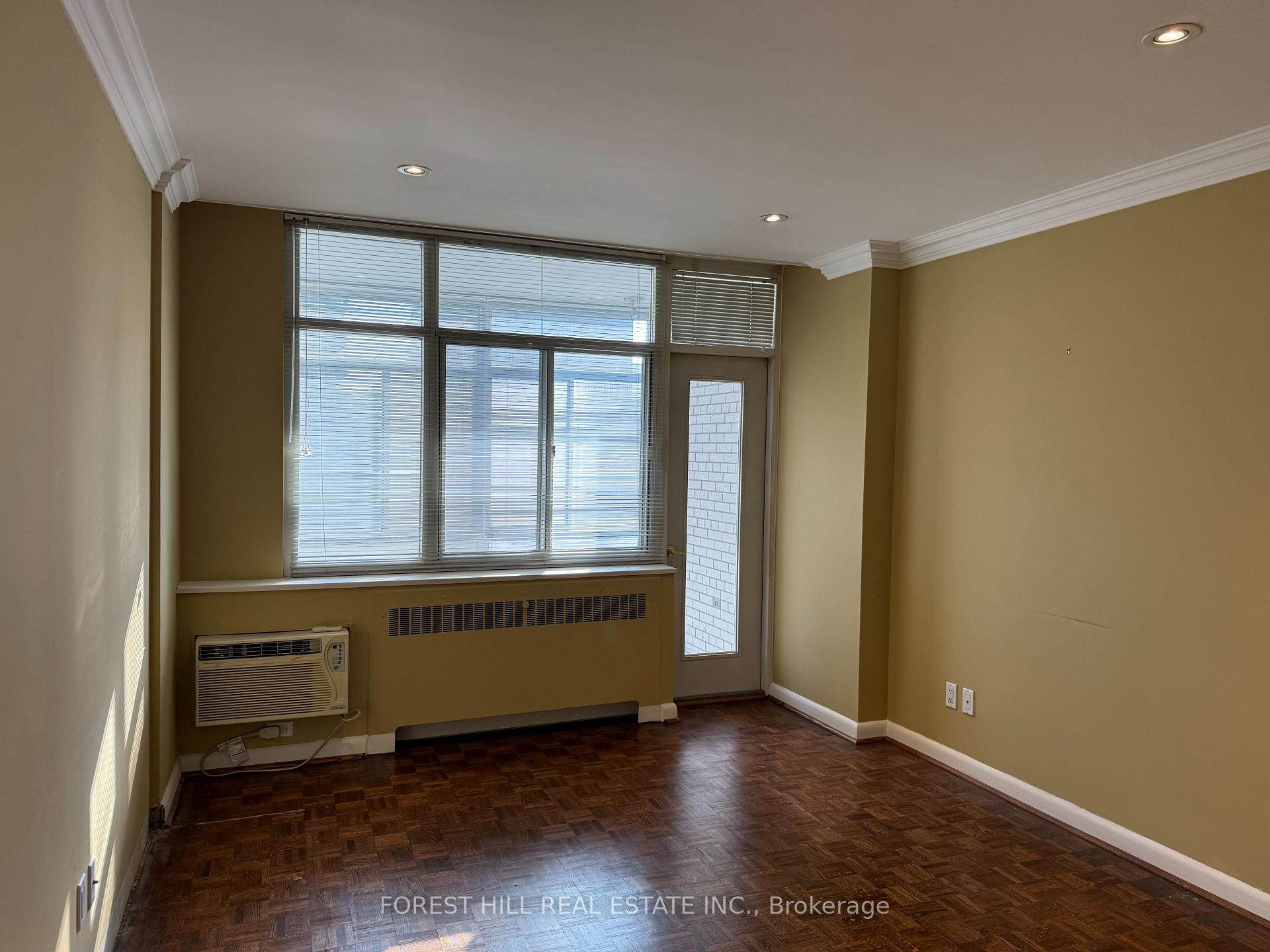 Photo 4 of Unit 405, 500 Avenue Road, Toronto, Casa Loma — HOMEH