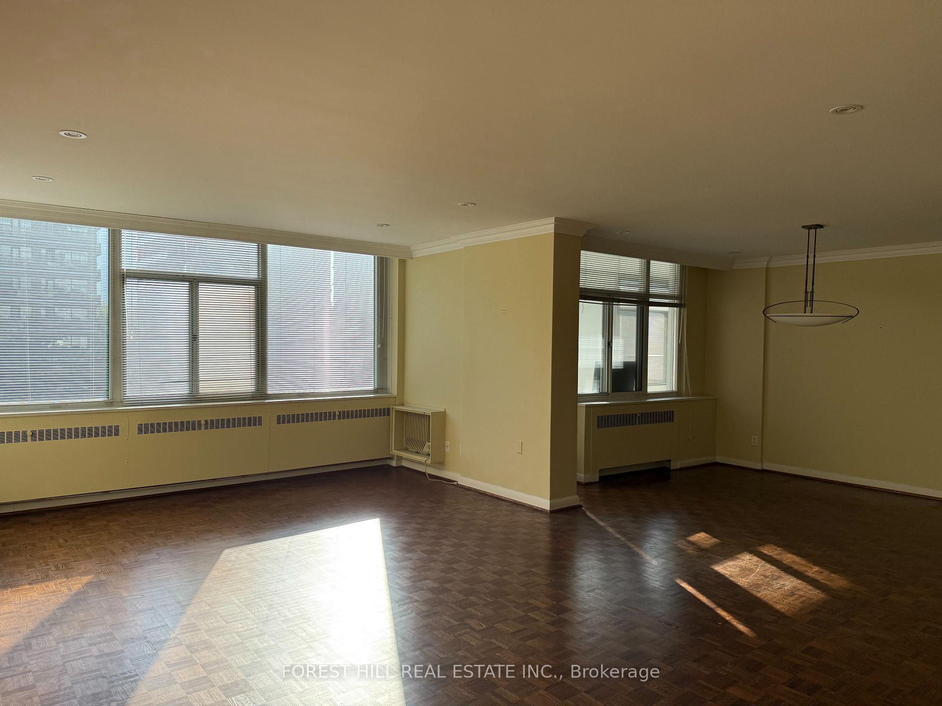 Photo 5 of Unit 405, 500 Avenue Road, Toronto, Casa Loma — HOMEH