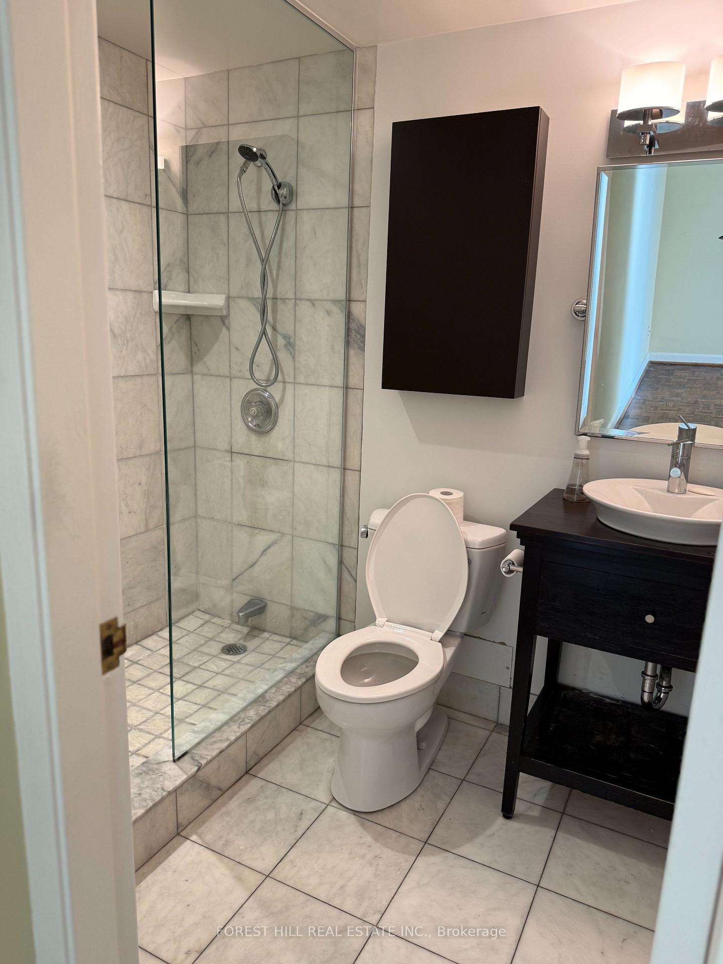 Photo 7 of Unit 405, 500 Avenue Road, Toronto, Casa Loma — HOMEH