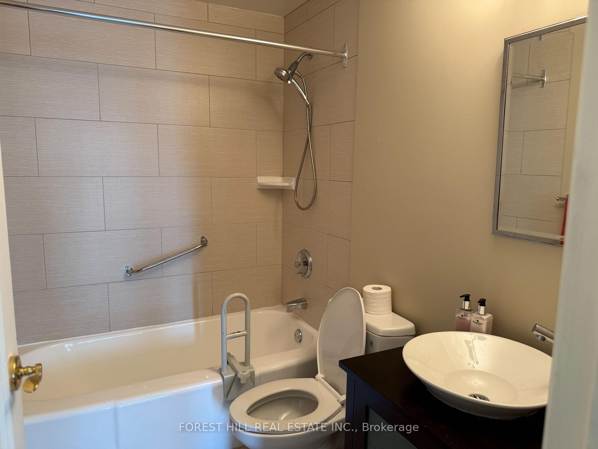 Photo 8 of Unit 405, 500 Avenue Road, Toronto, Casa Loma — HOMEH