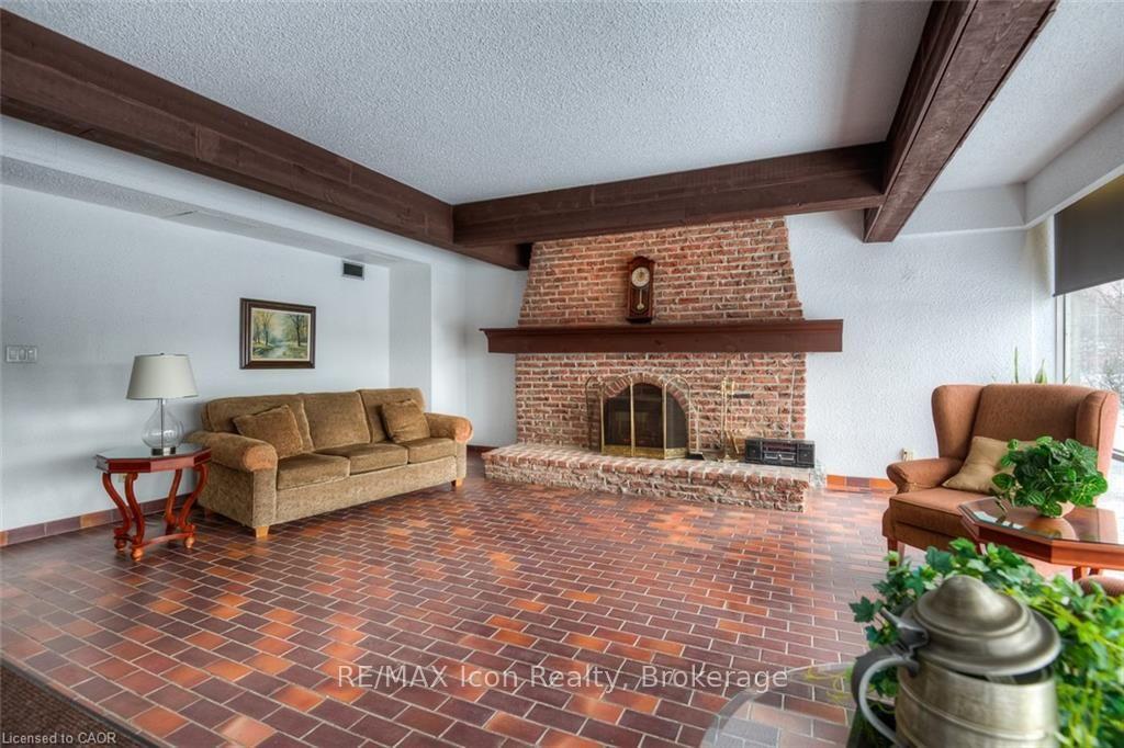Photo 9 of Unit 402, 225 Harvard Place, Waterloo, Lincoln Heights — HOMEH