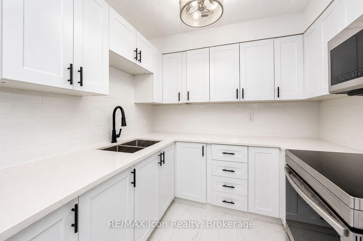 Photo 17 of Unit 402, 225 Harvard Place, Waterloo, Lincoln Heights — HOMEH