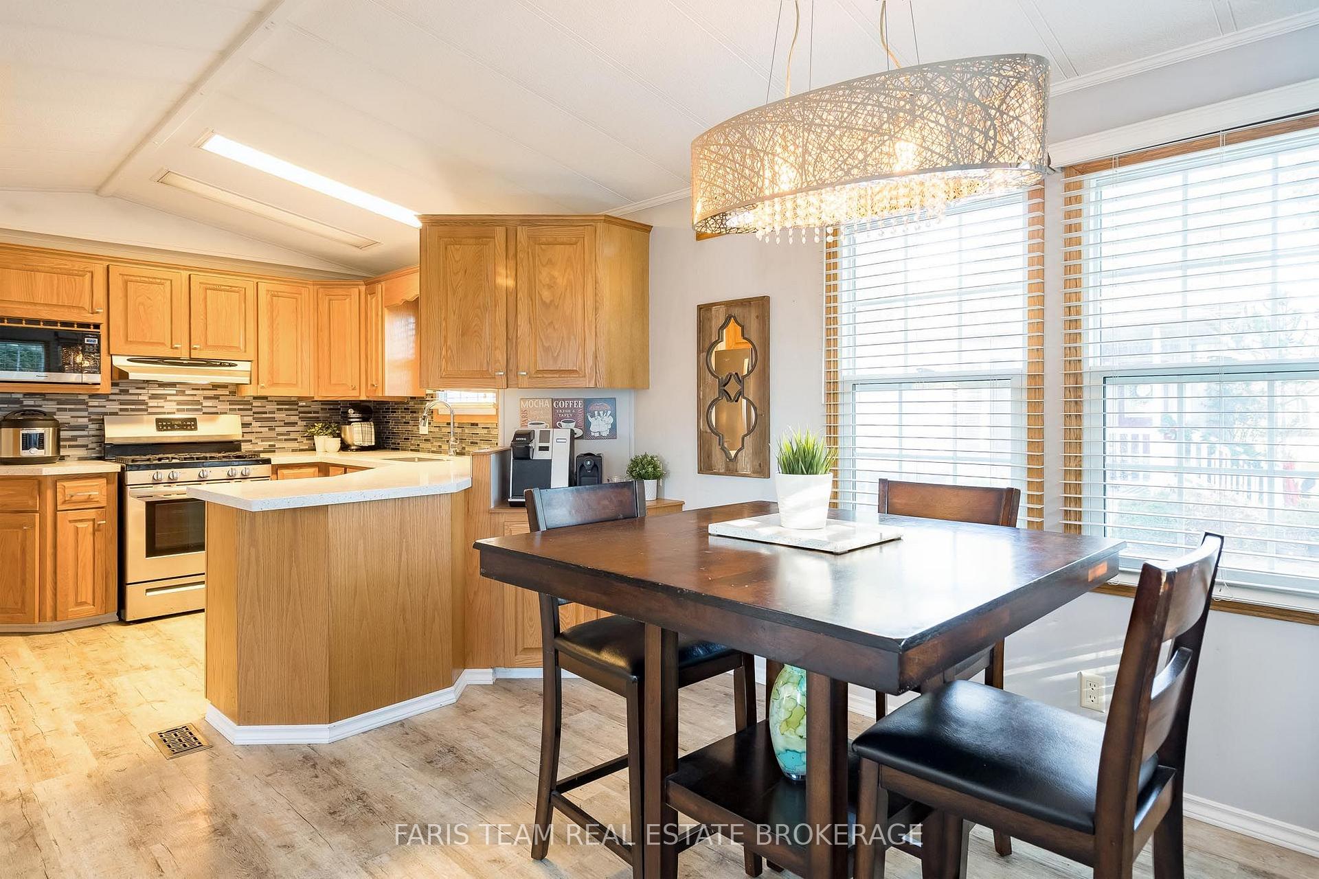 Photo 11 of 3 St James Place, Wasaga Beach — HOMEH