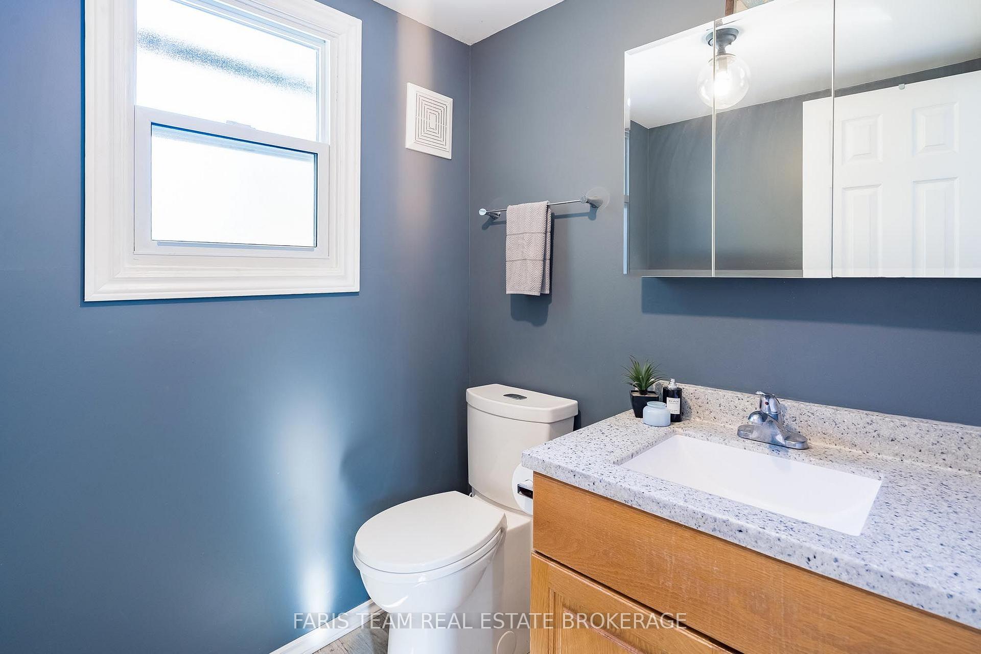 Photo 18 of 3 St James Place, Wasaga Beach — HOMEH