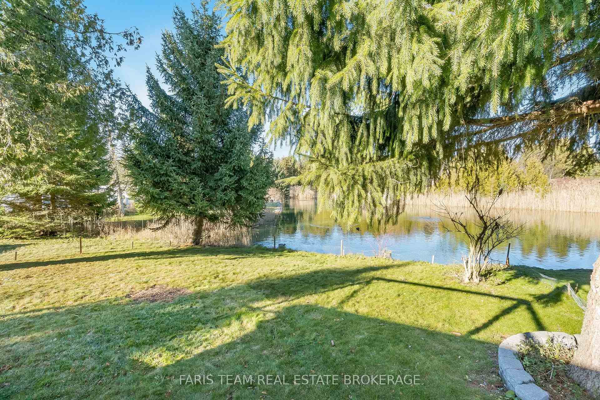Photo 24 of 3 St James Place, Wasaga Beach — HOMEH