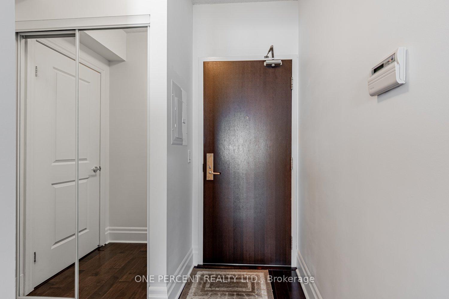 Photo 6 of Unit 401, 21 Upper Duke Crescent, Markham, Unionville — HOMEH
