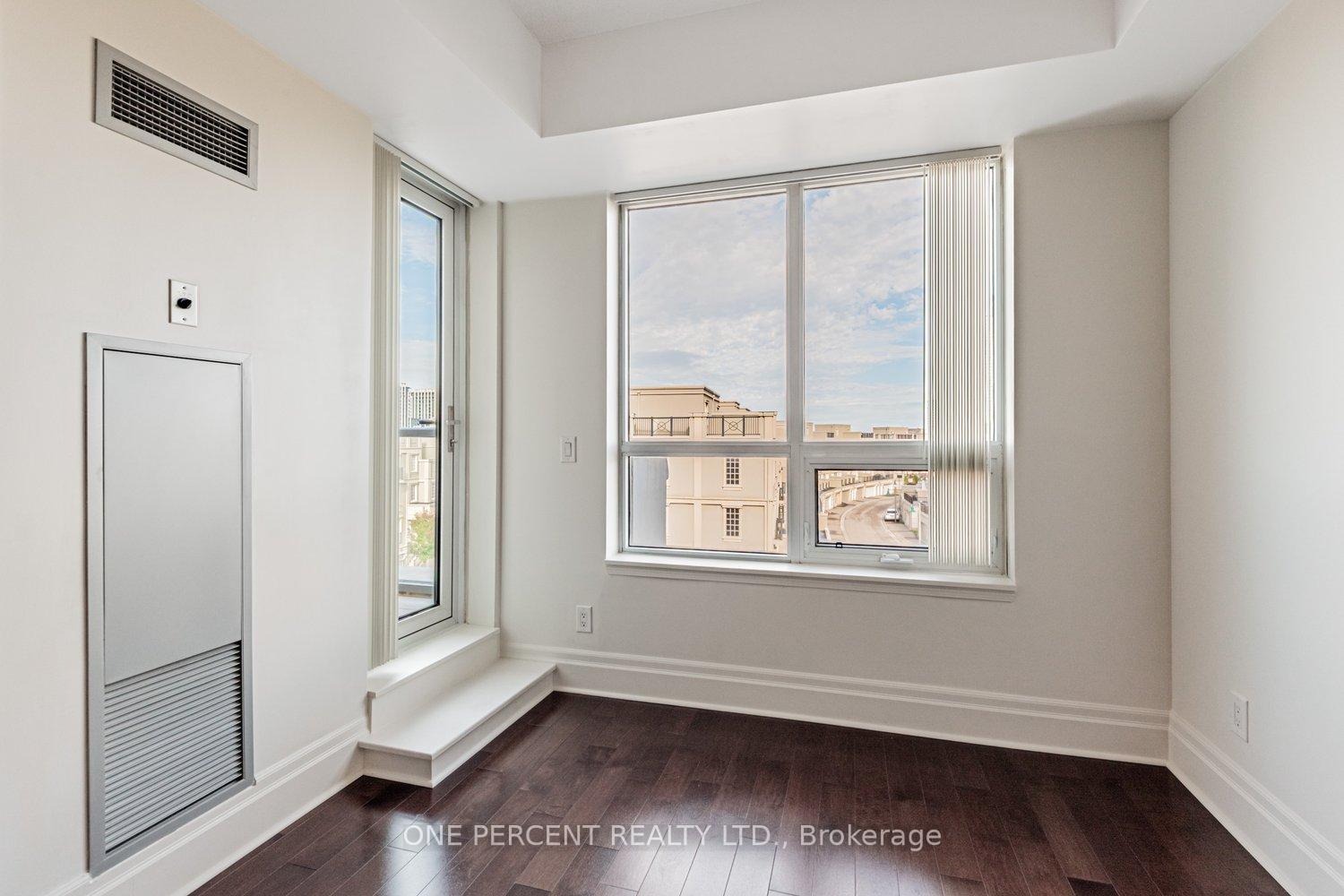 Photo 15 of Unit 401, 21 Upper Duke Crescent, Markham, Unionville — HOMEH