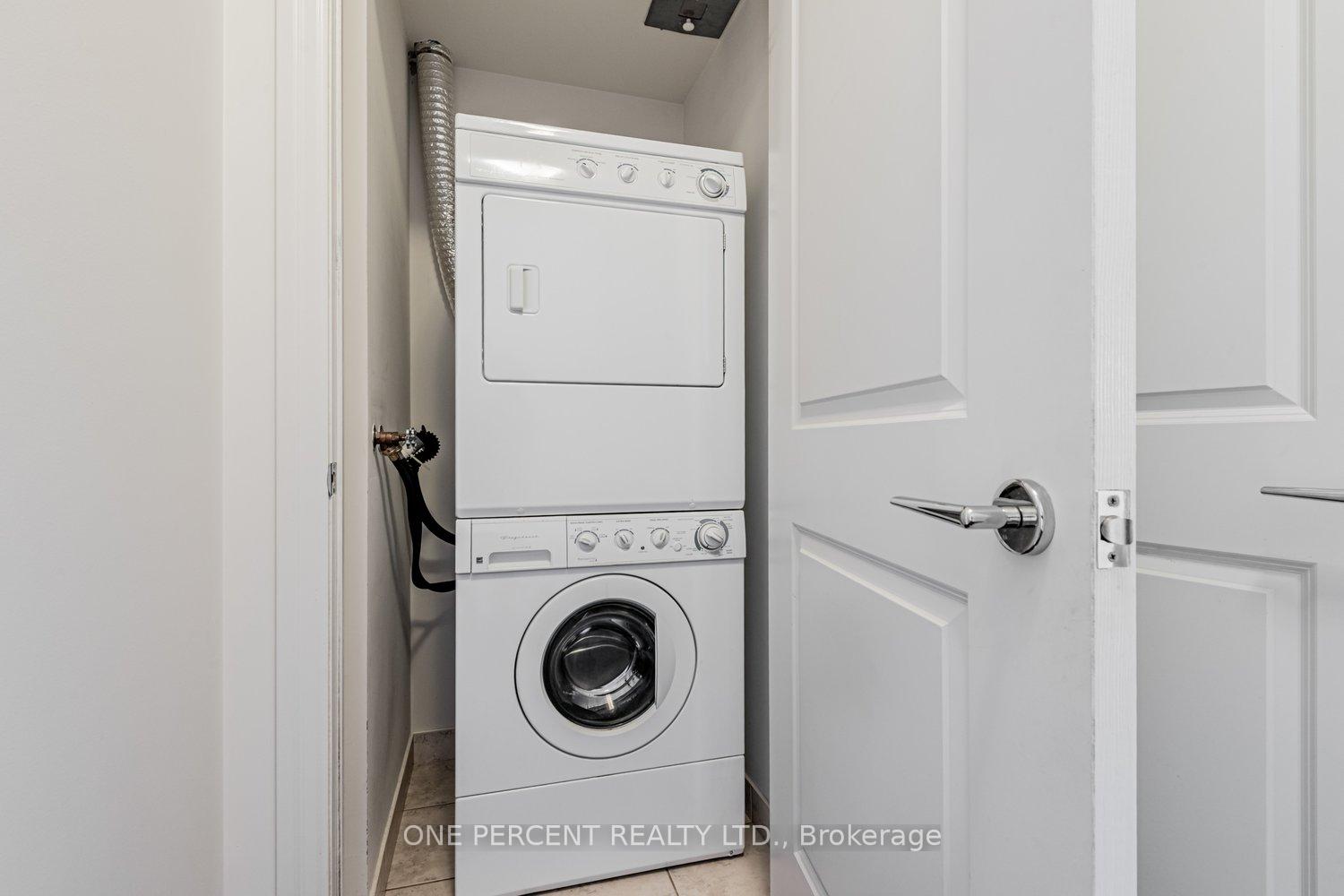 Photo 25 of Unit 401, 21 Upper Duke Crescent, Markham, Unionville — HOMEH