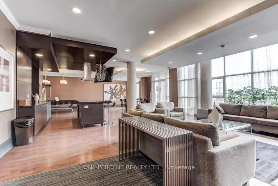 Photo 32 of Unit 401, 21 Upper Duke Crescent, Markham, Unionville — HOMEH