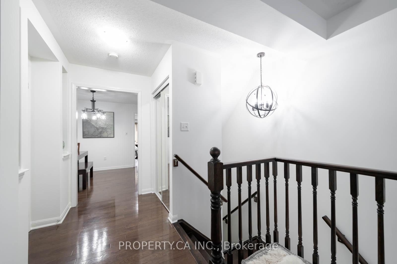Photo 5 of 34 Ferguson Street, Scarborough, Clairlea-Birchmount — HOMEH