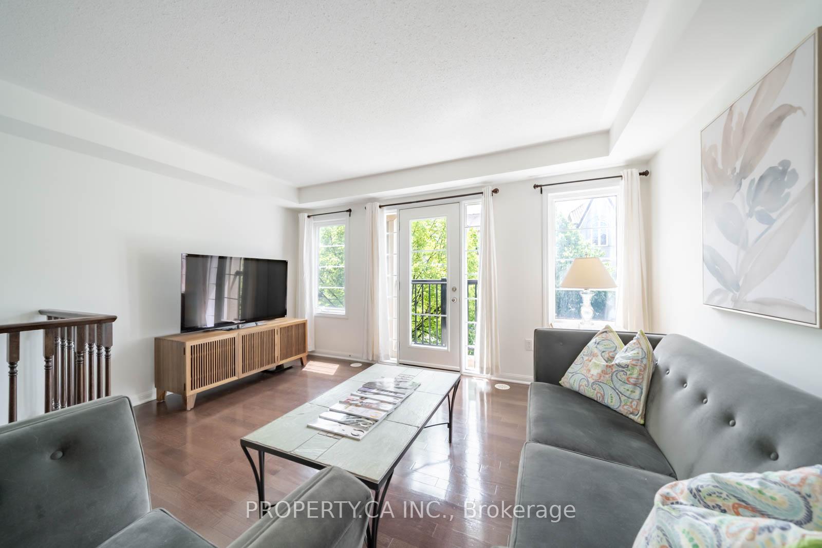 Photo 8 of 34 Ferguson Street, Scarborough, Clairlea-Birchmount — HOMEH