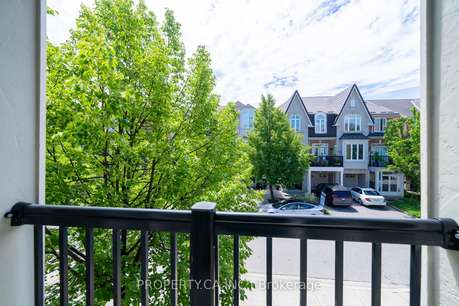 Photo 9 of 34 Ferguson Street, Scarborough, Clairlea-Birchmount — HOMEH