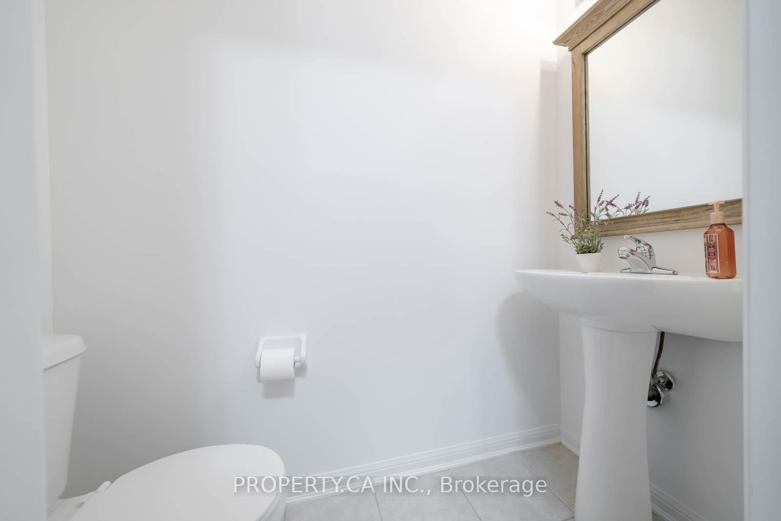 Photo 10 of 34 Ferguson Street, Scarborough, Clairlea-Birchmount — HOMEH