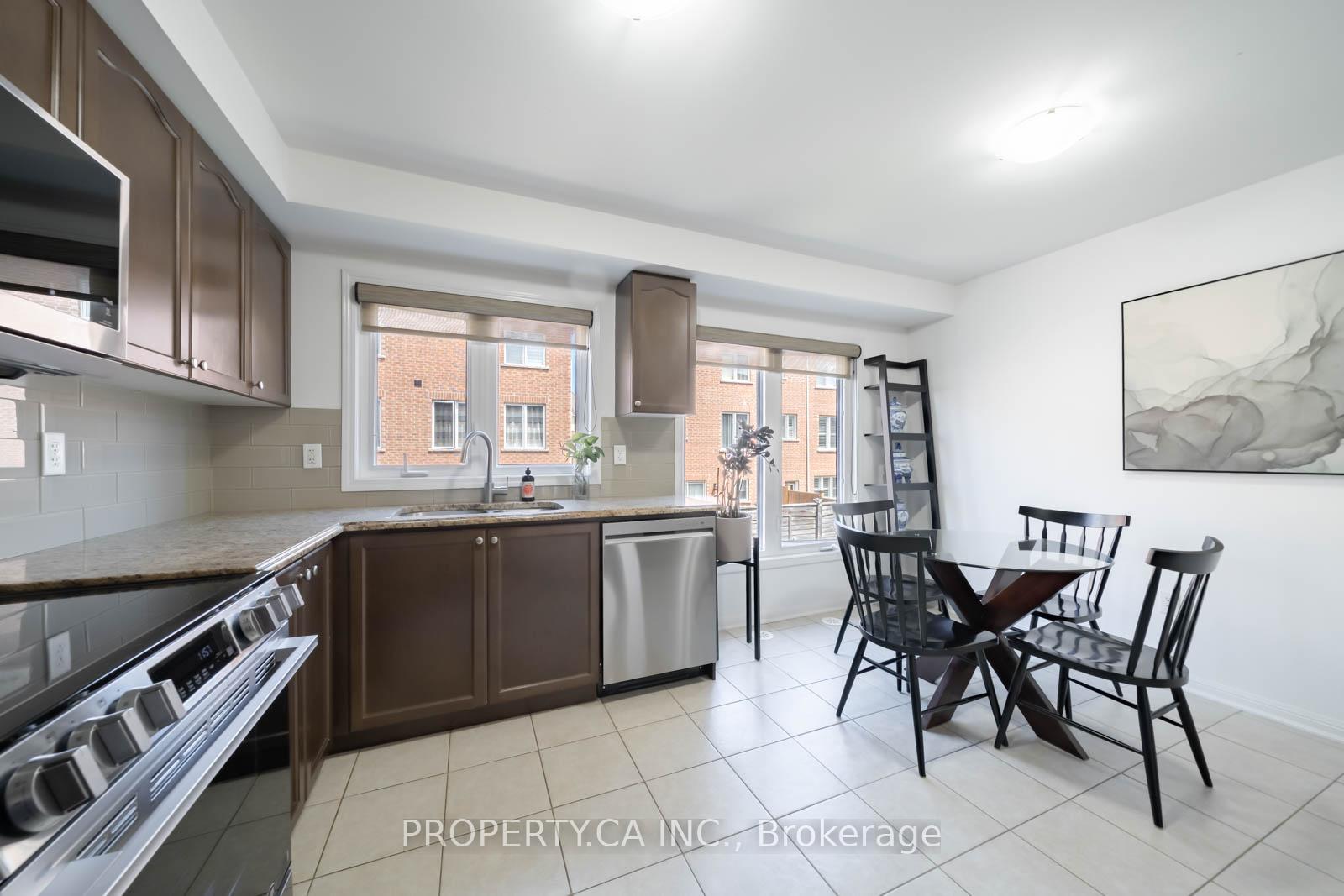 Photo 17 of 34 Ferguson Street, Scarborough, Clairlea-Birchmount — HOMEH