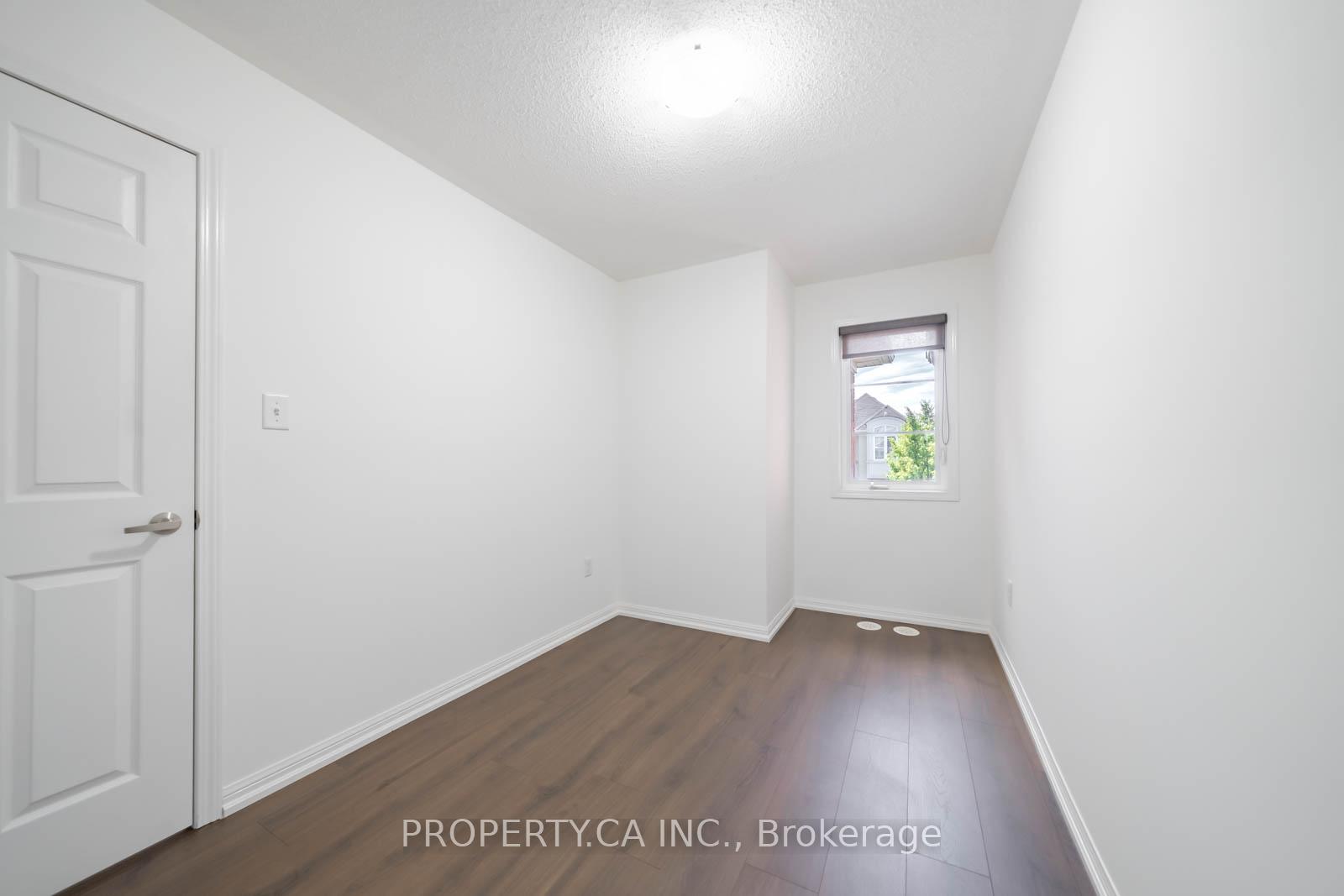 Photo 27 of 34 Ferguson Street, Scarborough, Clairlea-Birchmount — HOMEH