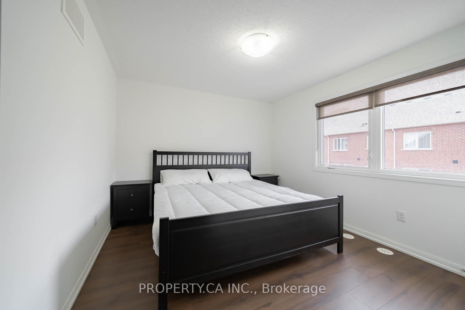 Photo 31 of 34 Ferguson Street, Scarborough, Clairlea-Birchmount — HOMEH