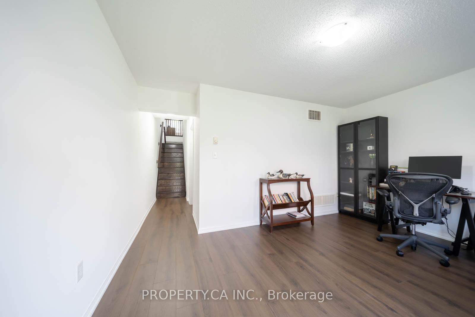 Photo 37 of 34 Ferguson Street, Scarborough, Clairlea-Birchmount — HOMEH