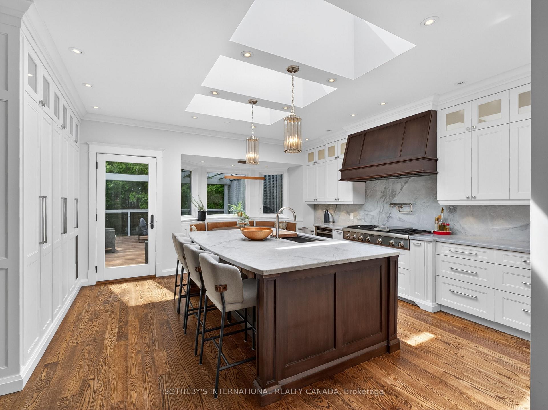 Photo 9 of 70 Oriole Road, Toronto, Yonge-St. Clair — HOMEH