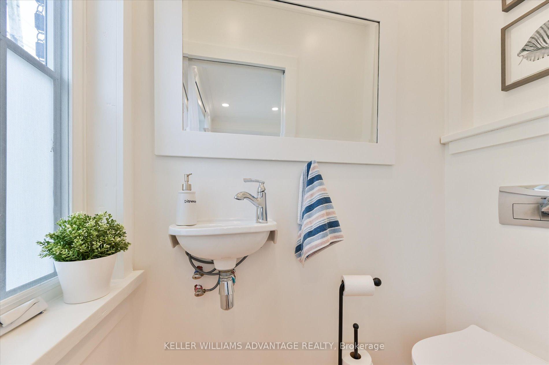 Photo 11 of 294 Cedarvale Avenue, Toronto, Woodbine-Lumsden — HOMEH