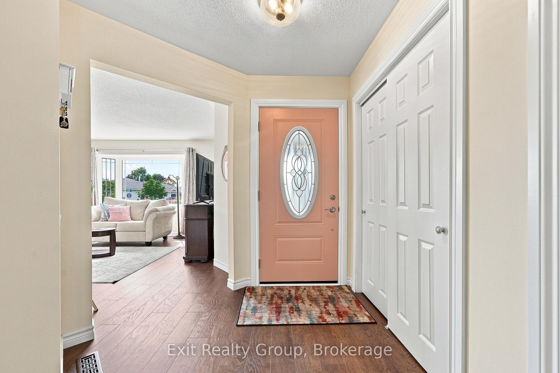 Photo 11 of 6 Heritage Drive, Prince Edward County, Wellington — HOMEH