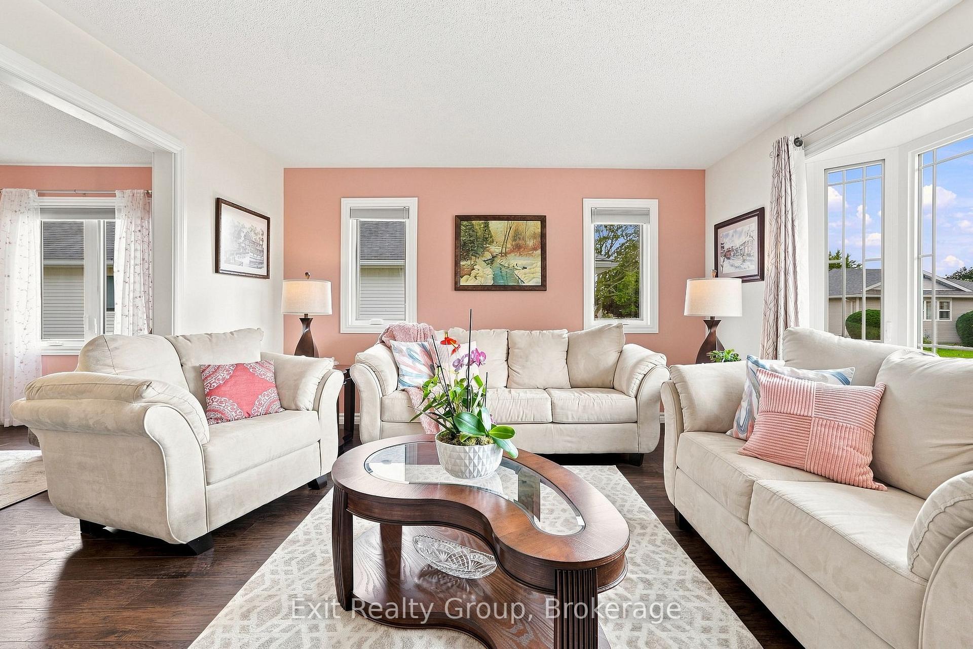Photo 15 of 6 Heritage Drive, Prince Edward County, Wellington — HOMEH