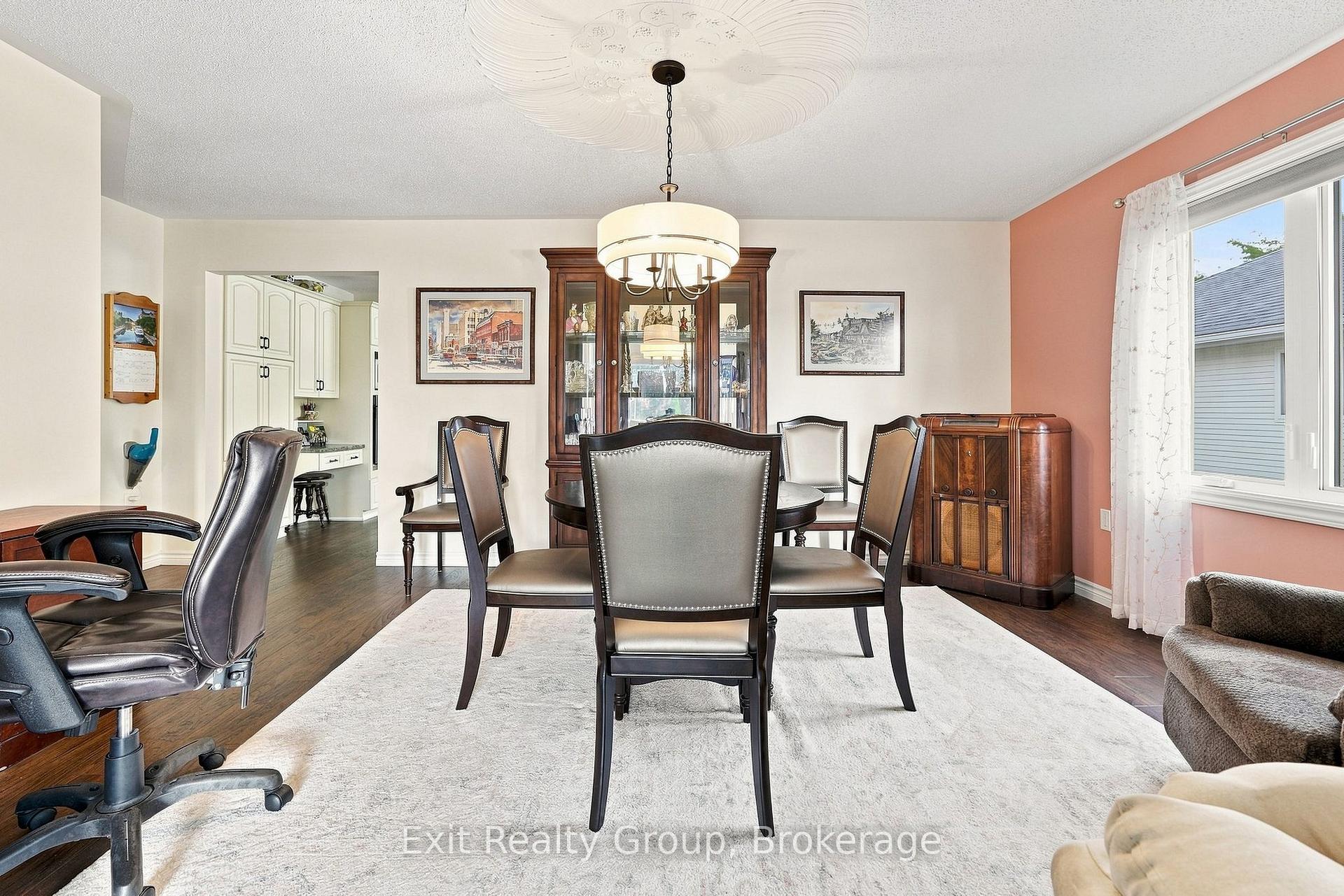Photo 17 of 6 Heritage Drive, Prince Edward County, Wellington — HOMEH