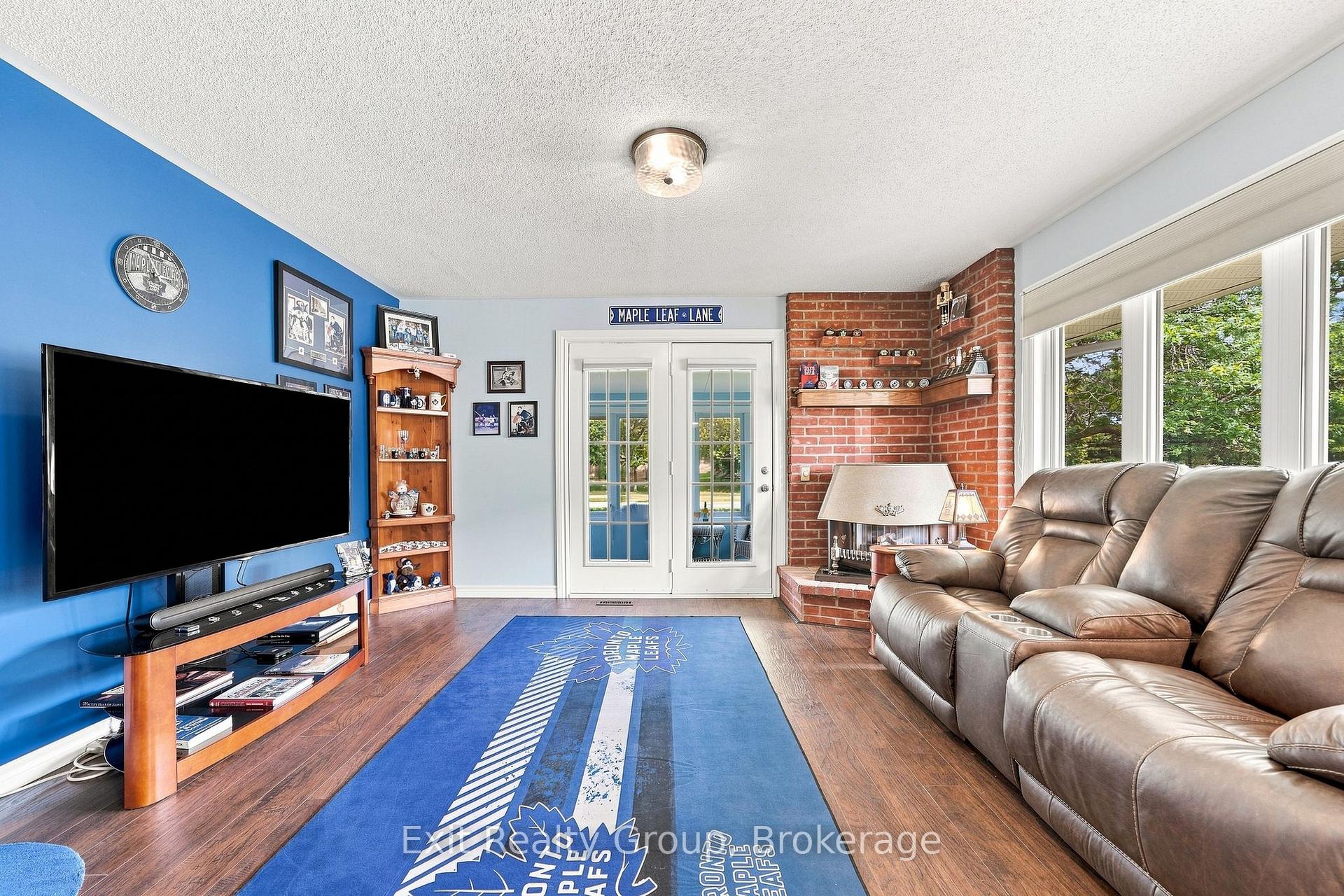 Photo 28 of 6 Heritage Drive, Prince Edward County, Wellington — HOMEH
