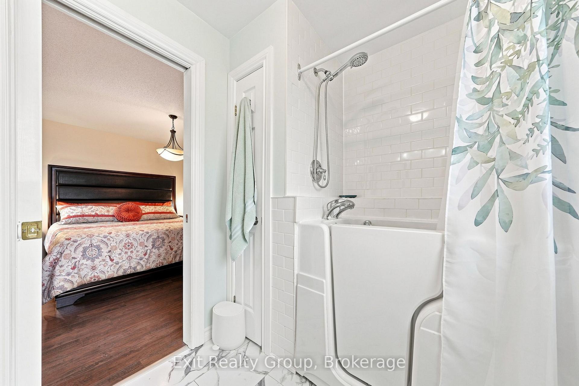 Photo 39 of 6 Heritage Drive, Prince Edward County, Wellington — HOMEH