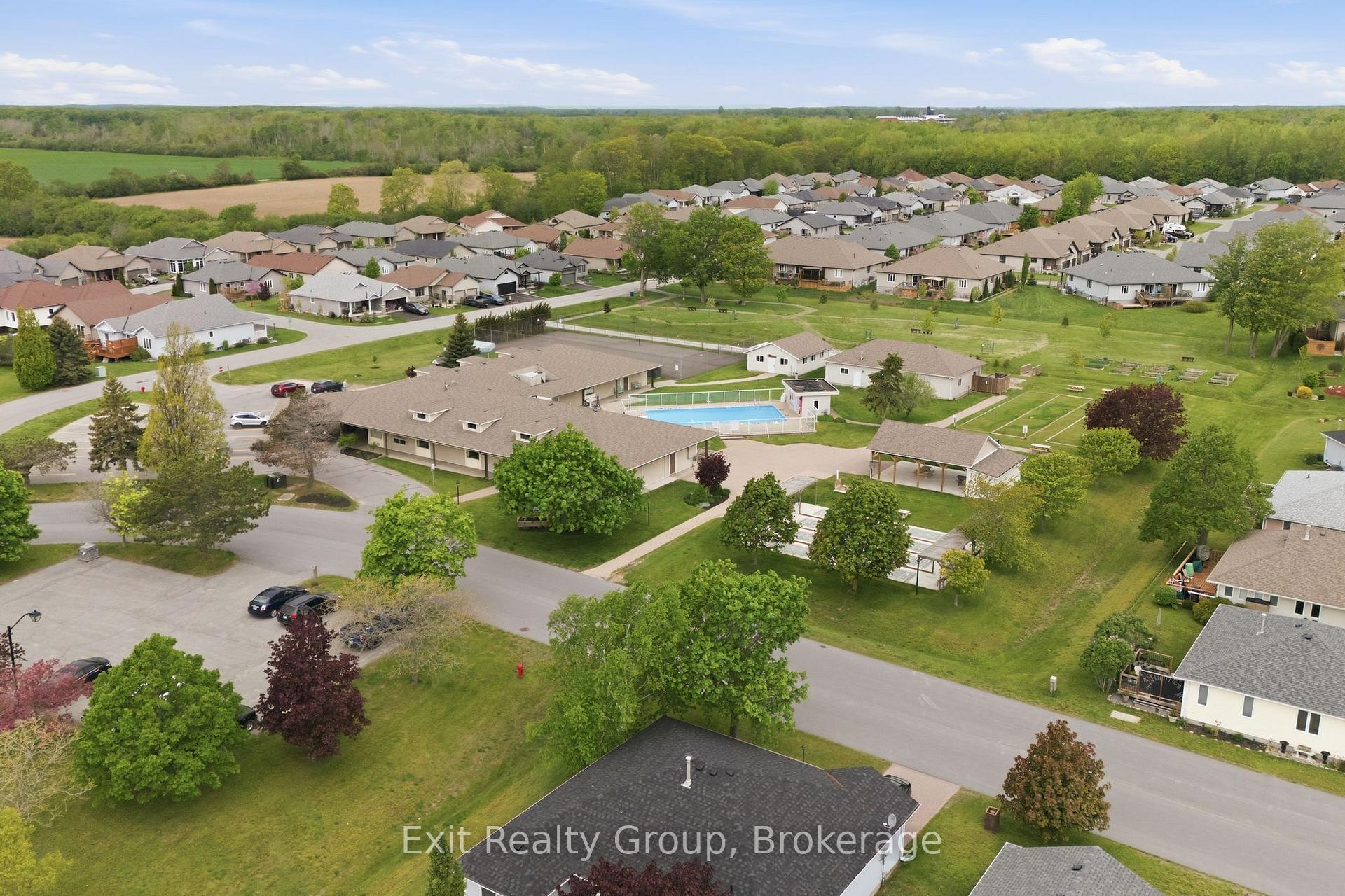 Photo 53 of 6 Heritage Drive, Prince Edward County, Wellington — HOMEH