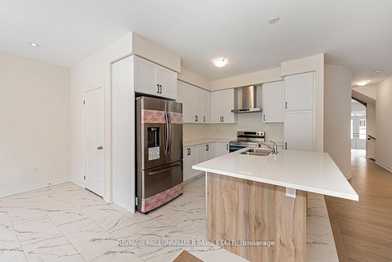 Photo 7 of 3904 Koenig Road, Burlington, Alton — HOMEH