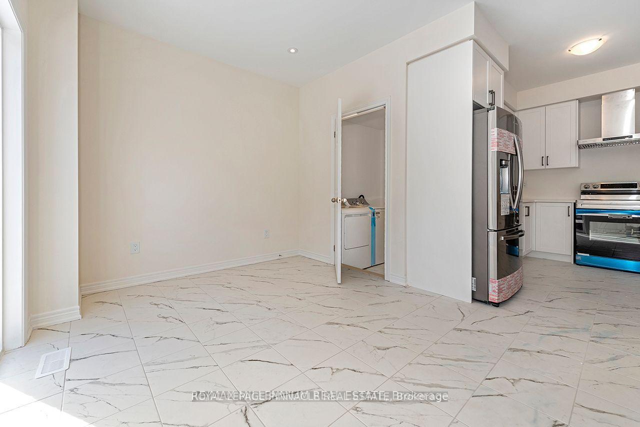 Photo 8 of 3904 Koenig Road, Burlington, Alton — HOMEH