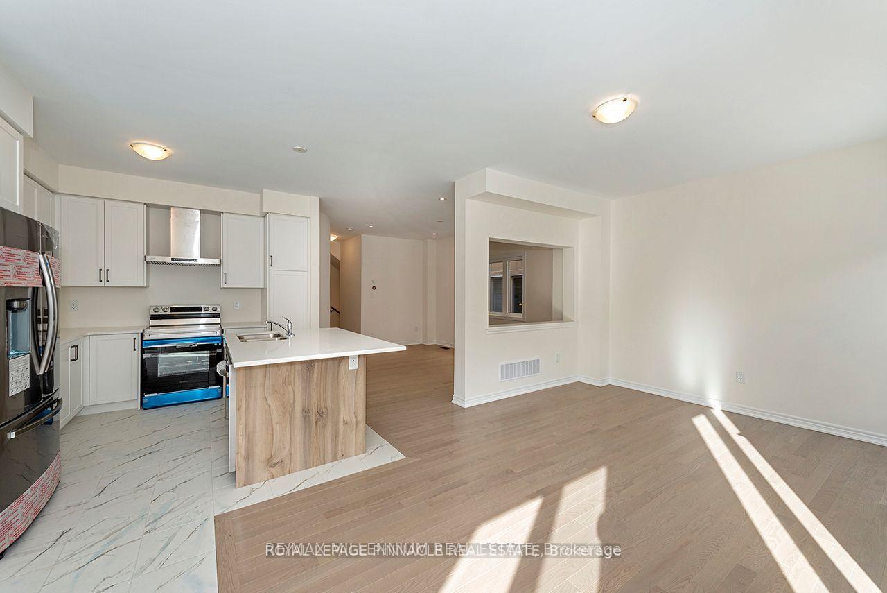 Photo 10 of 3904 Koenig Road, Burlington, Alton — HOMEH