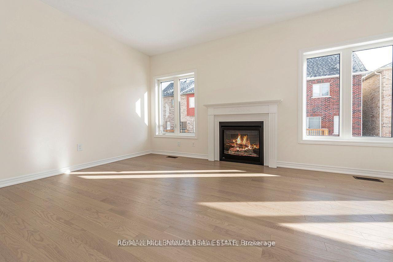 Photo 13 of 3904 Koenig Road, Burlington, Alton — HOMEH