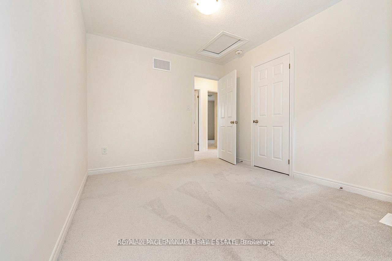 Photo 22 of 3904 Koenig Road, Burlington, Alton — HOMEH
