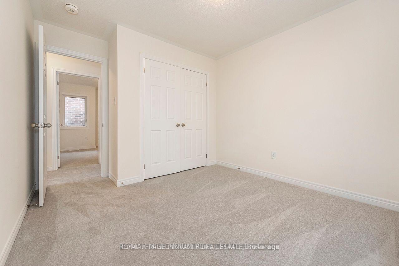 Photo 25 of 3904 Koenig Road, Burlington, Alton — HOMEH