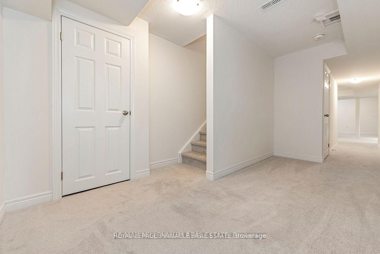 Photo 35 of 3904 Koenig Road, Burlington, Alton — HOMEH