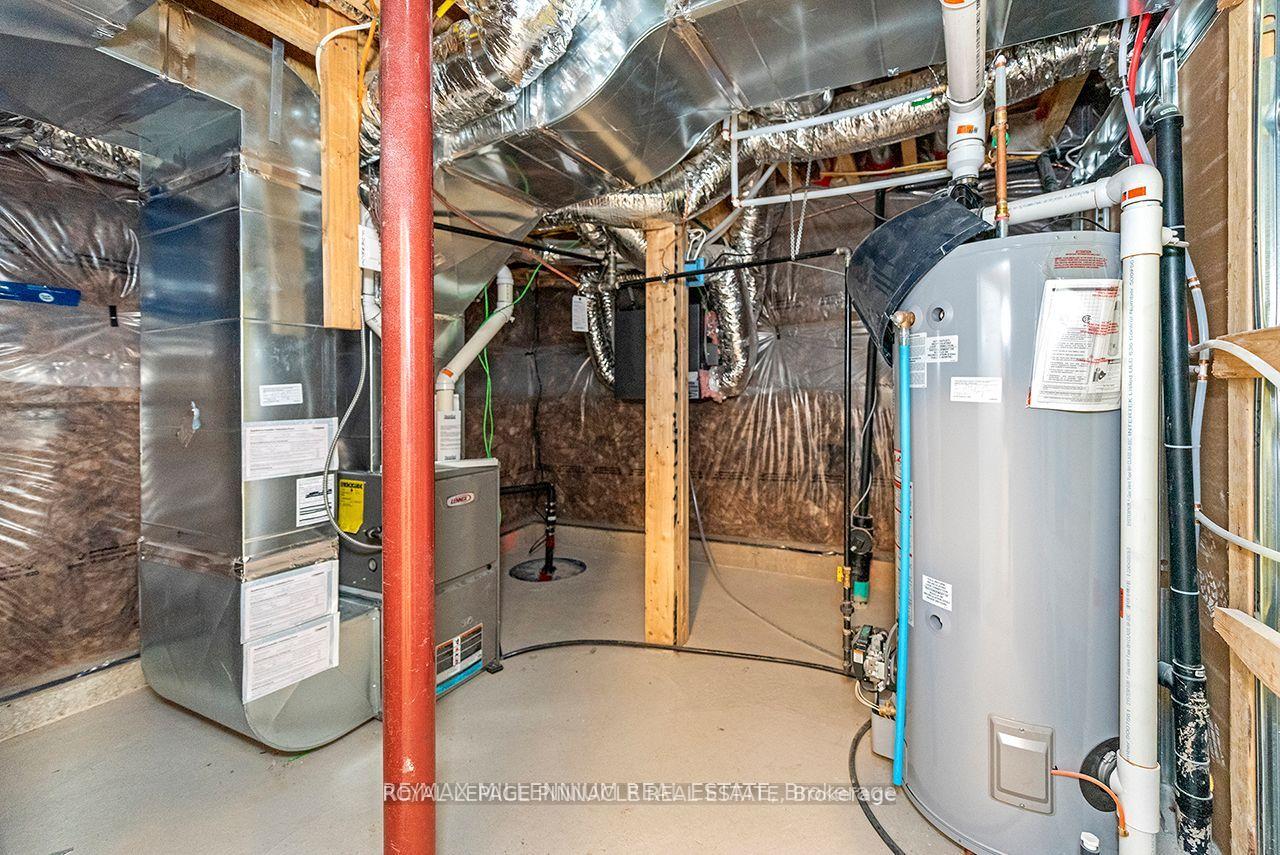 Photo 39 of 3904 Koenig Road, Burlington, Alton — HOMEH