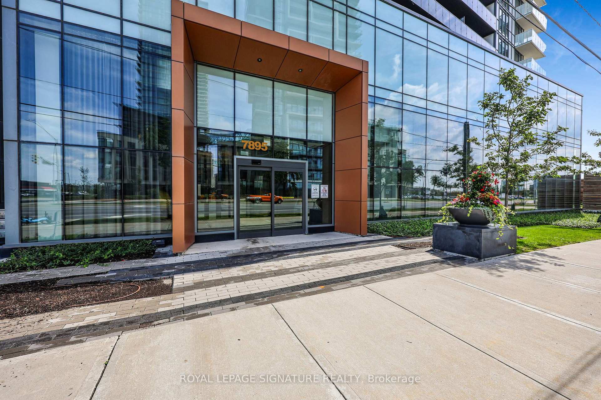 Photo 4 of Unit 2908, 7895 Jane Street, Vaughan, Concord — HOMEH