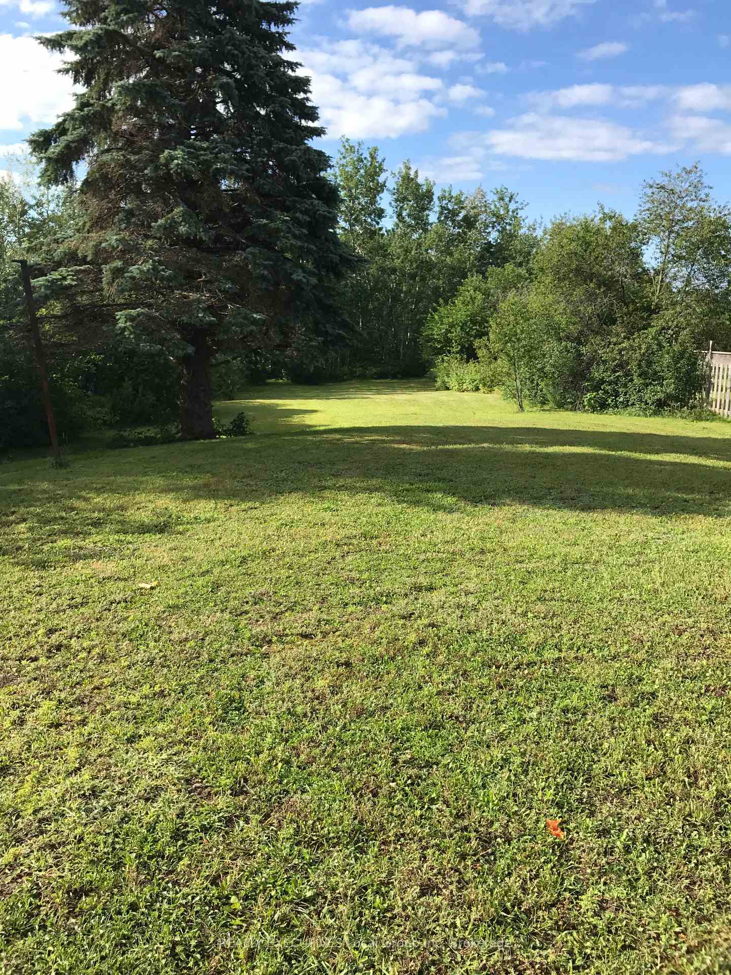 Photo 3 of 251 Cedar Heights Road W, North Bay, College Heights — HOMEH