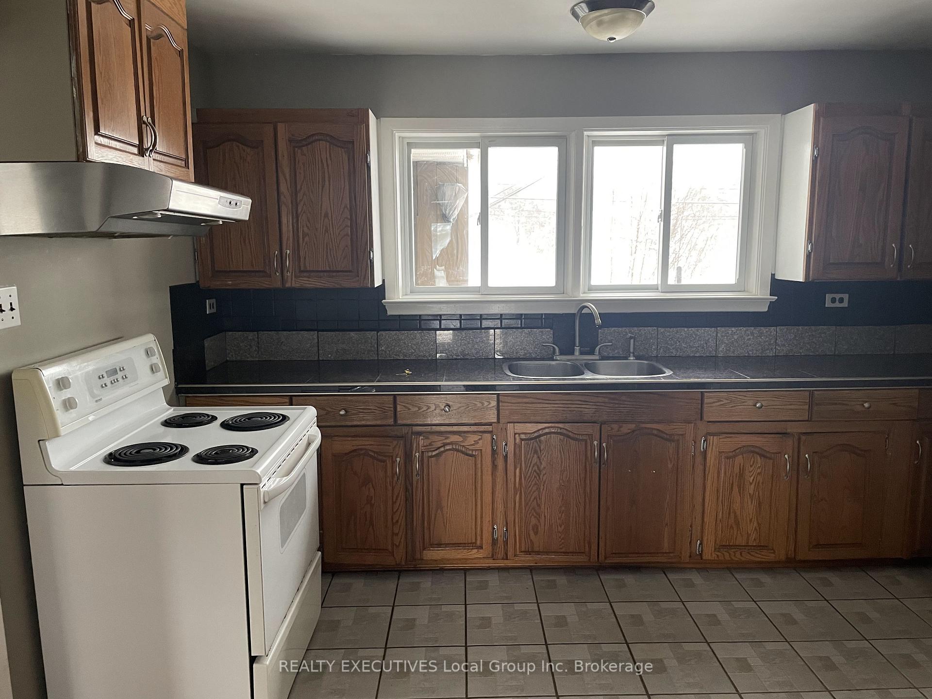 Photo 20 of 251 Cedar Heights Road W, North Bay, College Heights — HOMEH