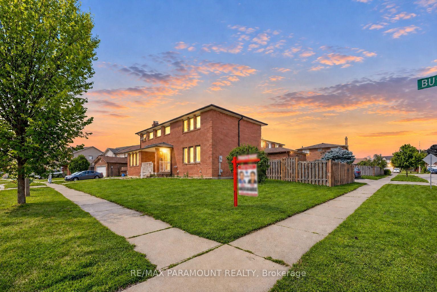 Photo 3 of 177 Weybridge Trail, Brampton, Madoc — HOMEH