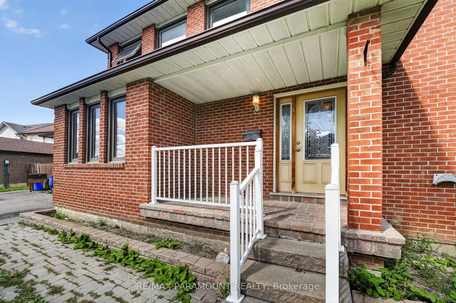 Photo 4 of 177 Weybridge Trail, Brampton, Madoc — HOMEH
