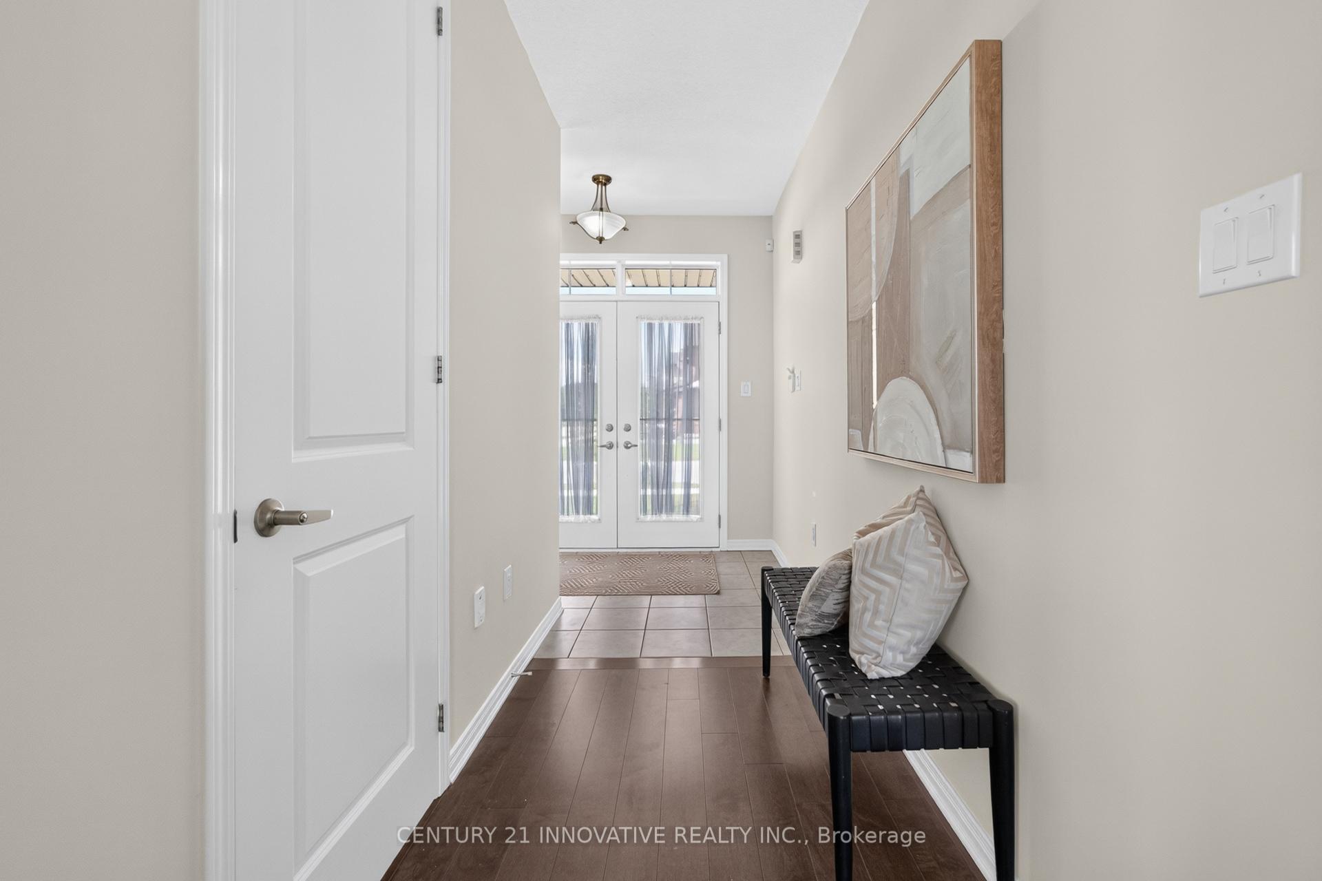 Photo 5 of 4 Midhurst Heights, Hamilton, Stoney Creek Mountain — HOMEH