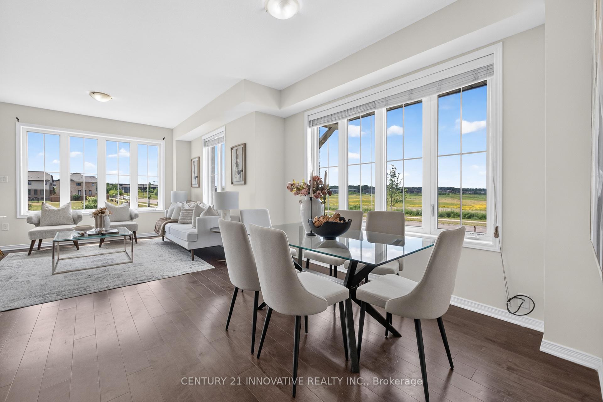 Photo 7 of 4 Midhurst Heights, Hamilton, Stoney Creek Mountain — HOMEH