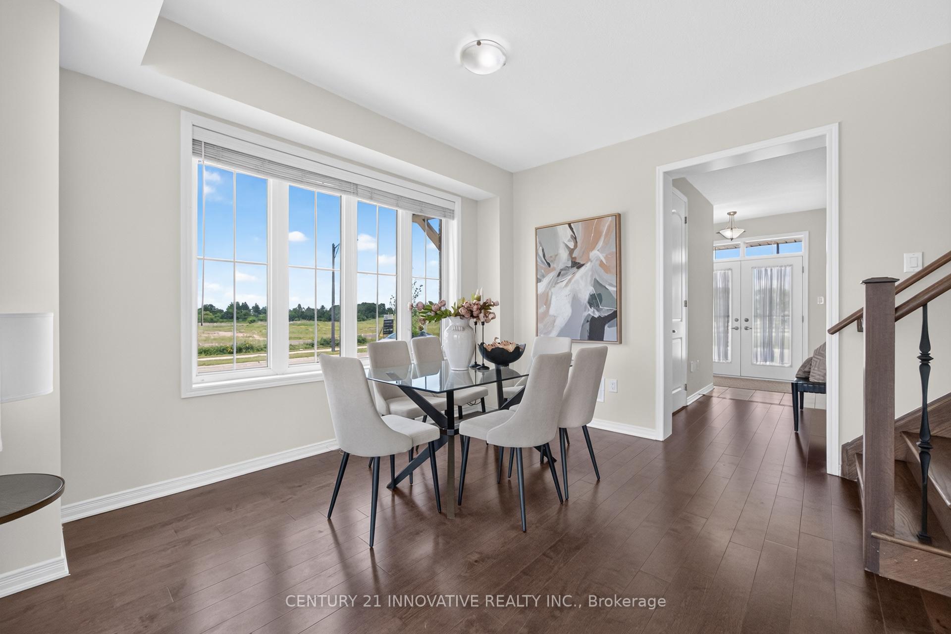 Photo 8 of 4 Midhurst Heights, Hamilton, Stoney Creek Mountain — HOMEH