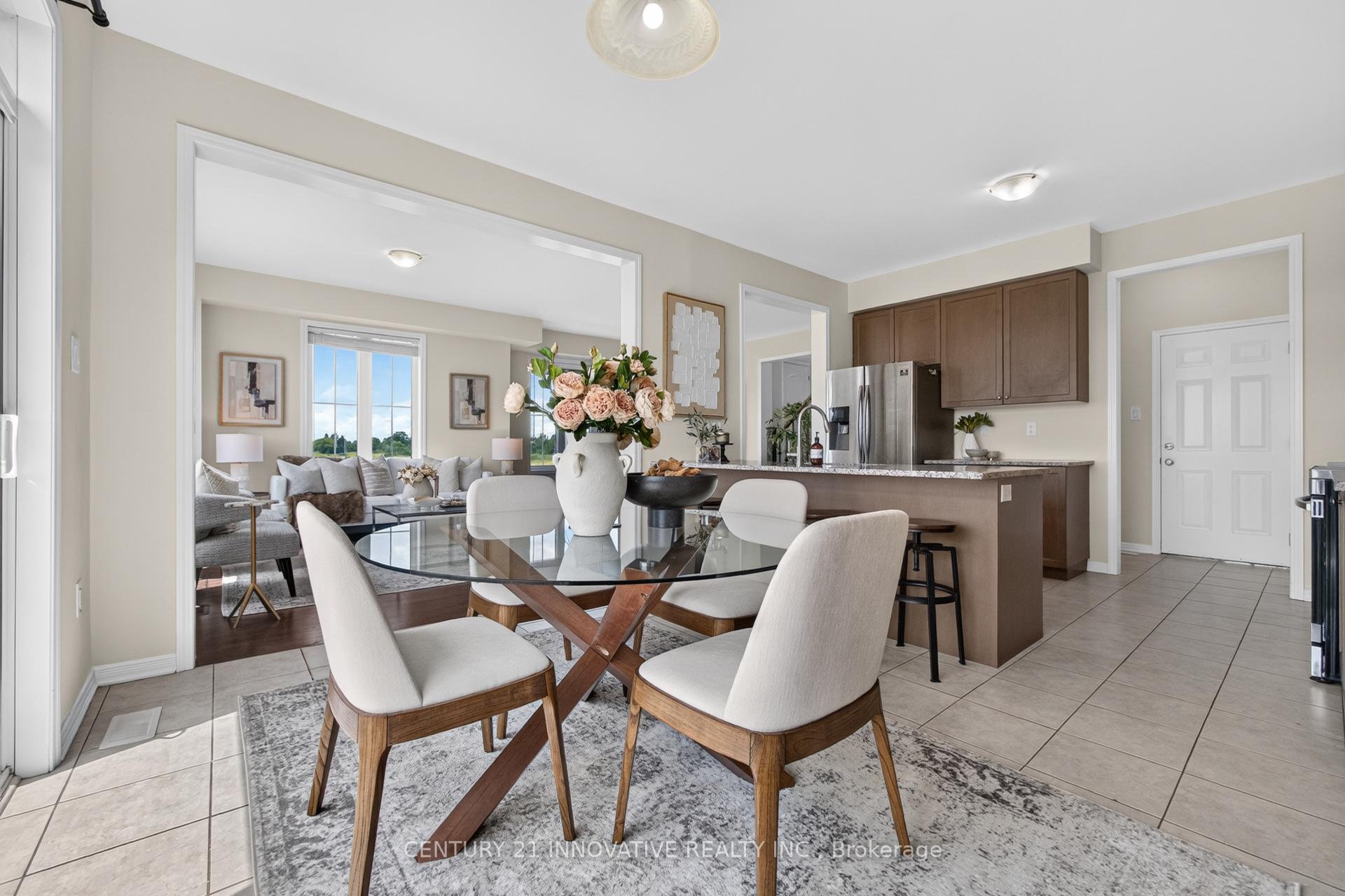 Photo 15 of 4 Midhurst Heights, Hamilton, Stoney Creek Mountain — HOMEH